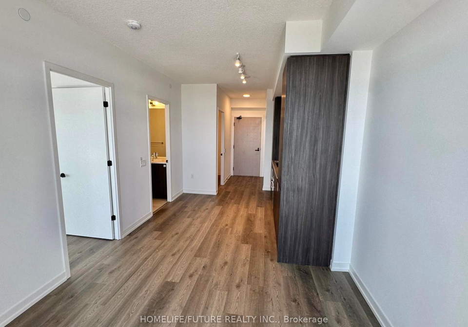 8-interchange-way-vaughan-ontario-n12876864
