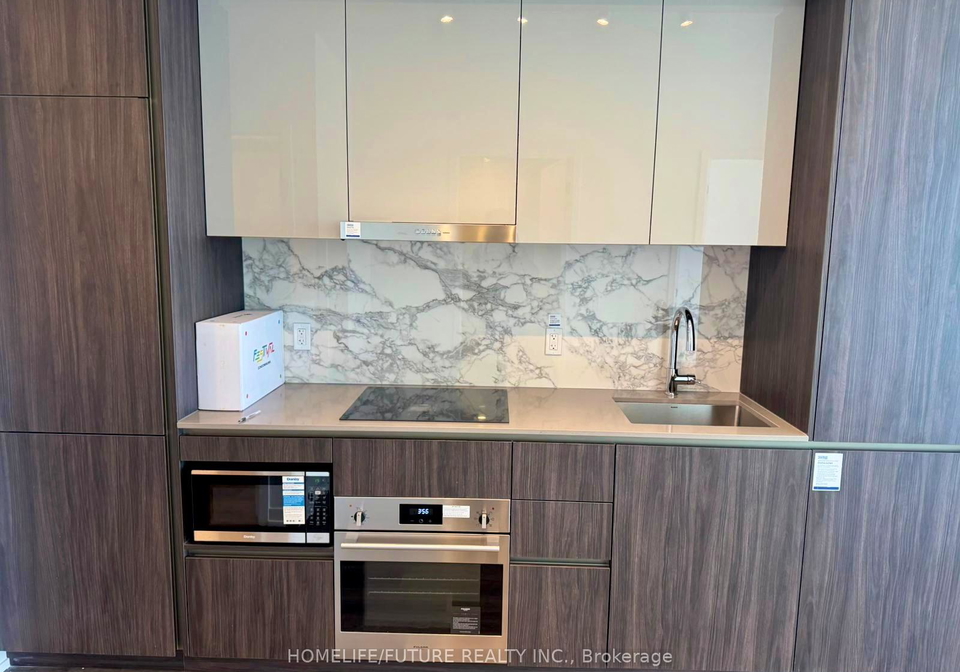 8-interchange-way-vaughan-ontario-n12876864