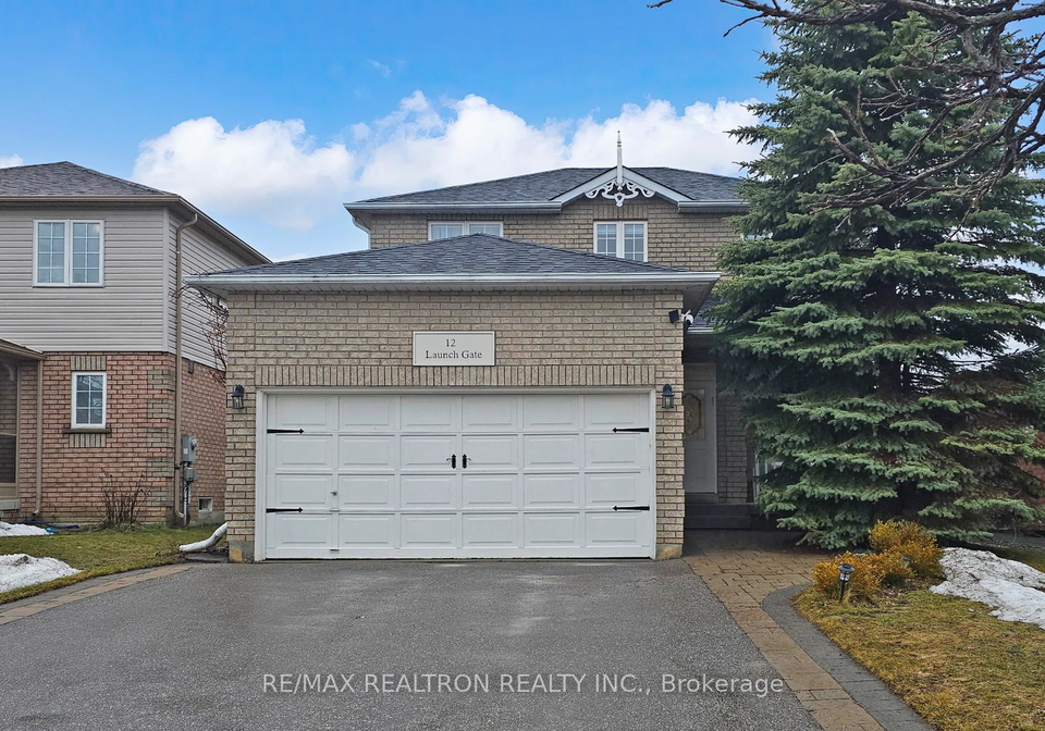 12-launch-gate-richmond-hill-ontario-n12877160