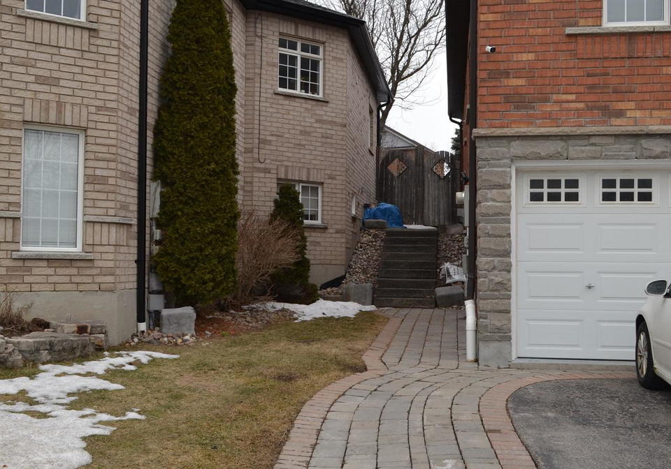 251-deerglen-terrace-aurora-ontario-n12877208
