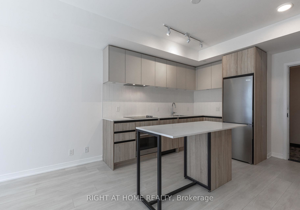 7950-bathurst-street-vaughan-ontario-n12877330