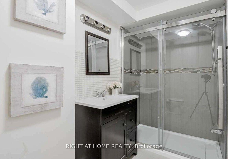 2-township-avenue-richmond-hill-ontario-n12877924