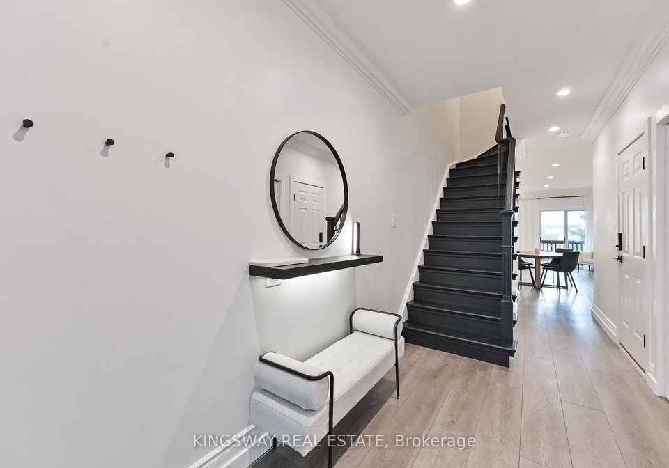 17-amberhill-way-aurora-ontario-n12878682