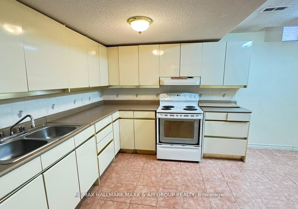 316-valleymede-drive-richmond-hill-ontario-n12878694