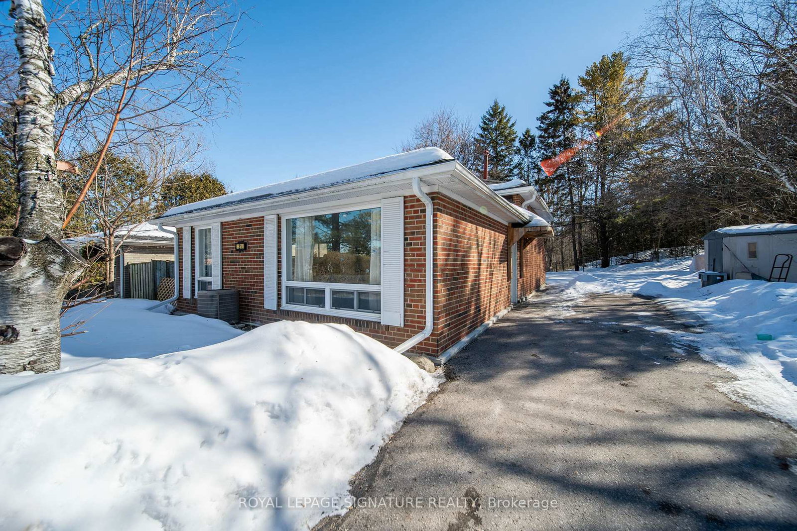 21-huron-court-aurora-ontario-n12879774