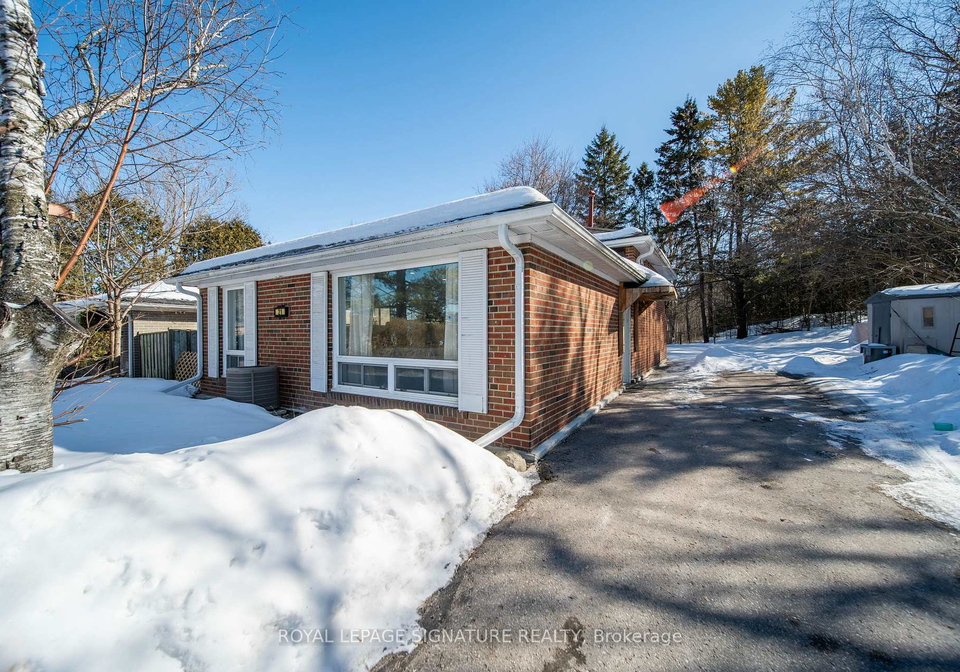 21-huron-court-aurora-ontario-n12879774