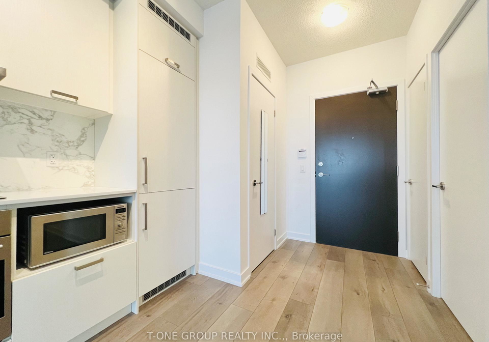 38-honeycrisp-crescent-vaughan-ontario-n12883186
