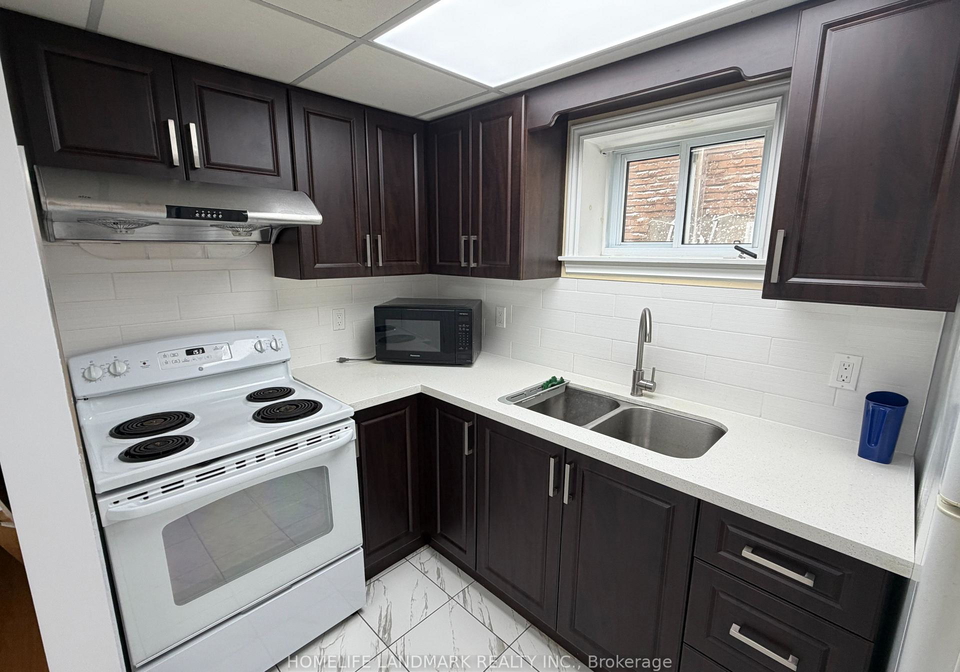 874-sparrow-road-newmarket-ontario-n12883656