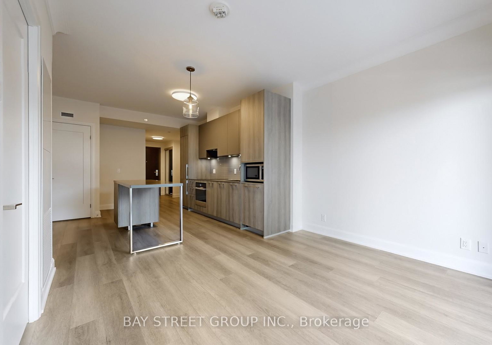 18-water-walk-drive-markham-ontario-n12885478