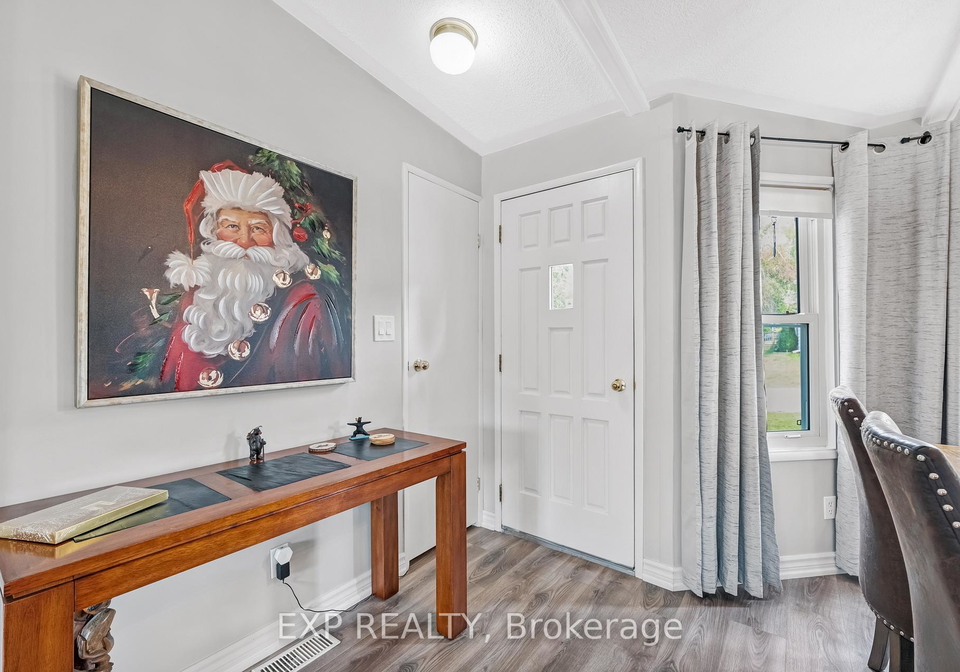 25-juno-crescent-georgina-ontario-n12885760