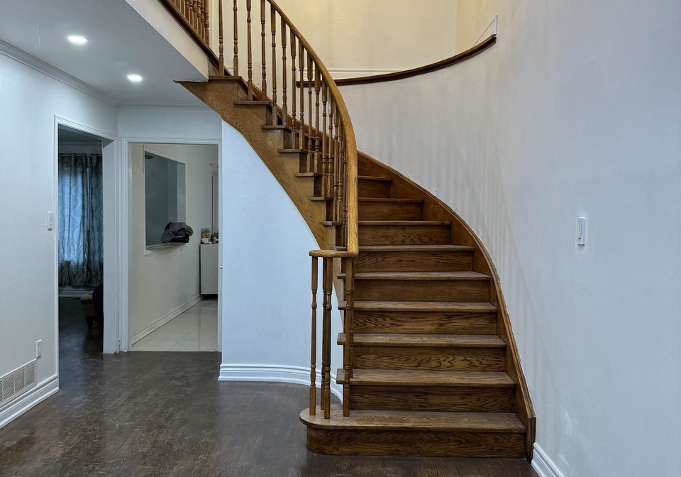 main-11-hazelmere-drive-richmond-hill-ontario-n12887352
