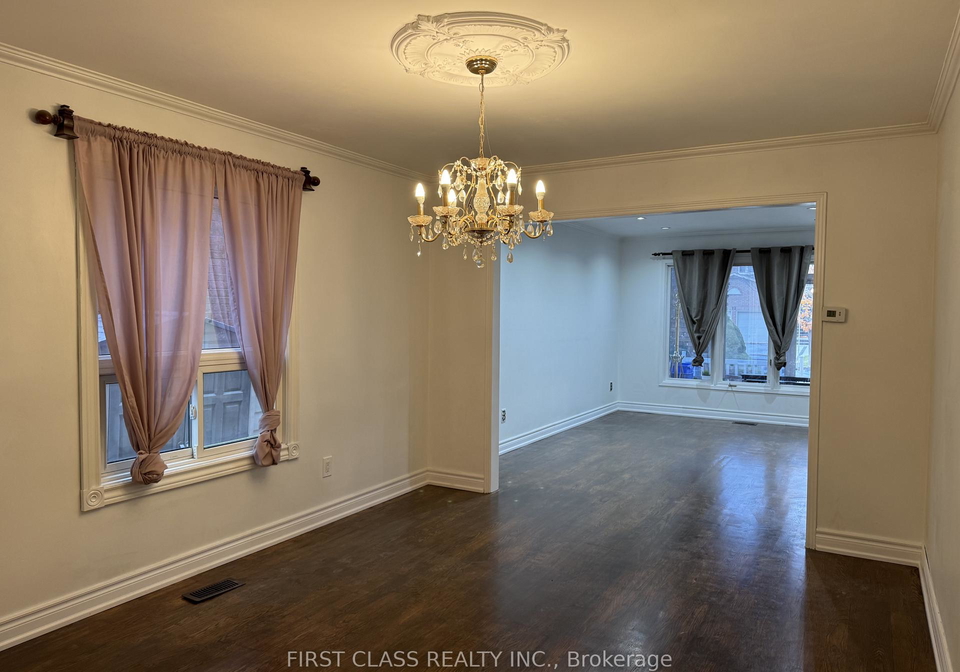 main-11-hazelmere-drive-richmond-hill-ontario-n12887352