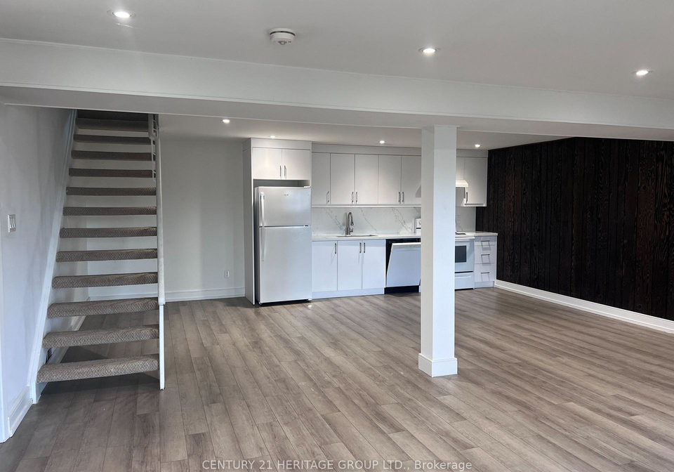 163-hilltop-drive-east-gwillimbury-ontario-n12888252