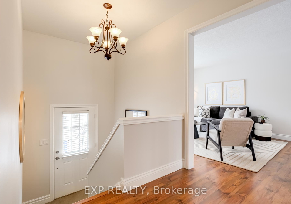 20-plank-road-east-gwillimbury-ontario-n12890044