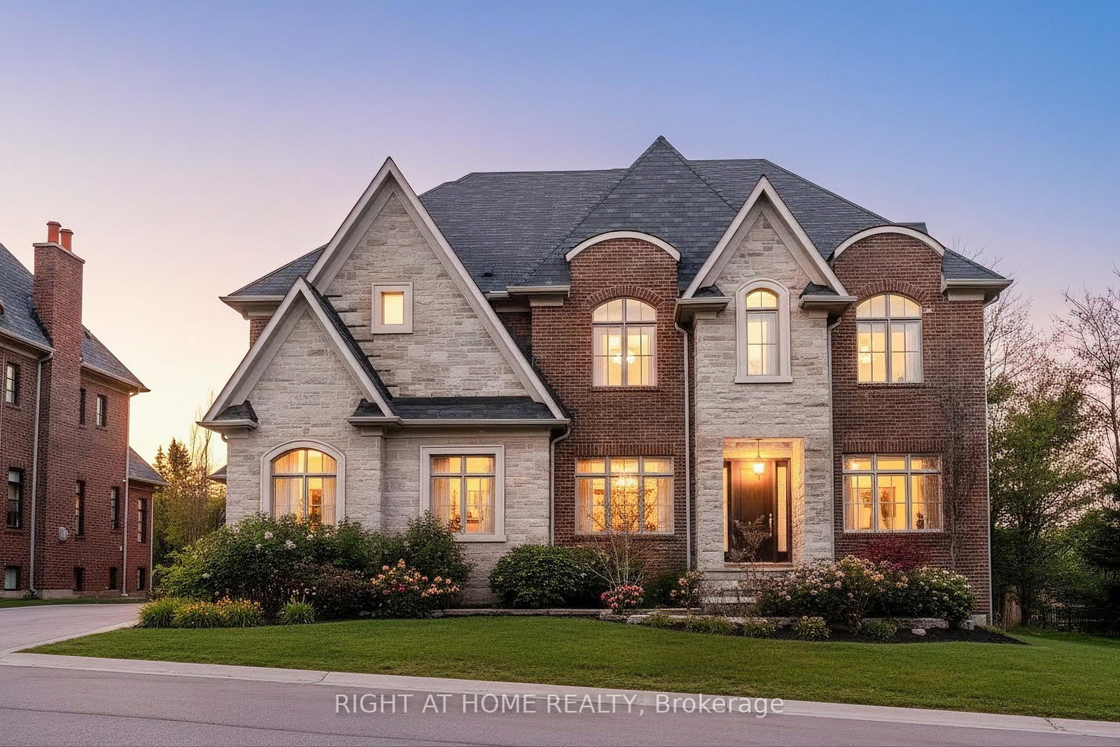 15-davina-circle-aurora-ontario-n12890744