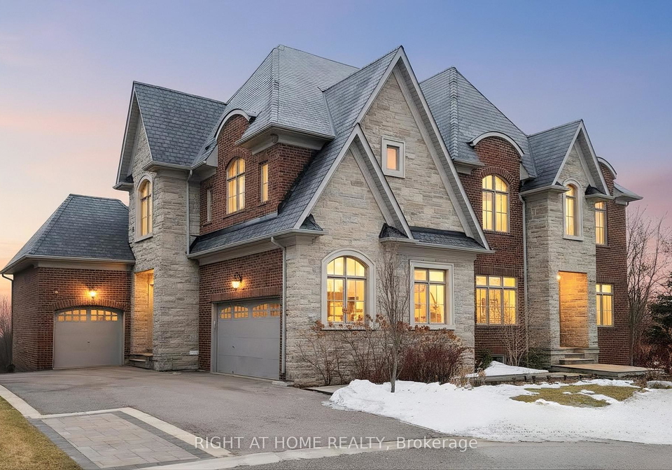 15-davina-circle-aurora-ontario-n12890744