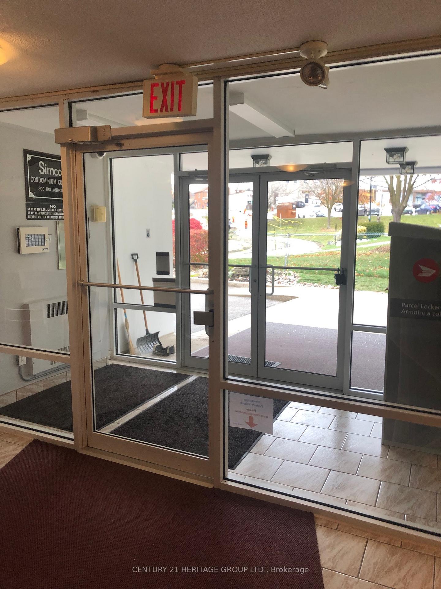 200-holland-court-bradford-west-gwillimbury-ontario-n12890762