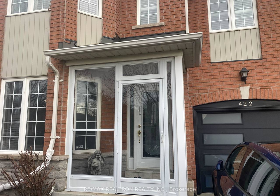 422-woodspring-avenue-newmarket-ontario-n12890850