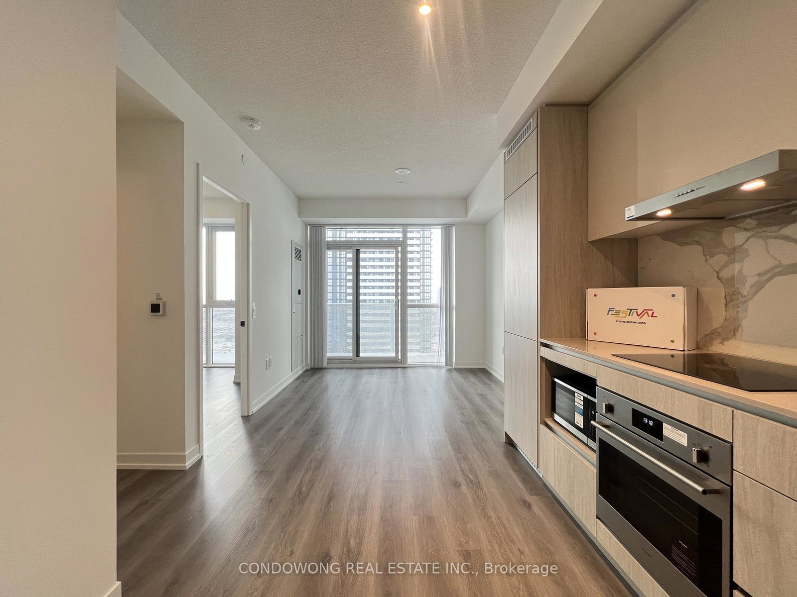 28-interchange-way-vaughan-ontario-n12892116