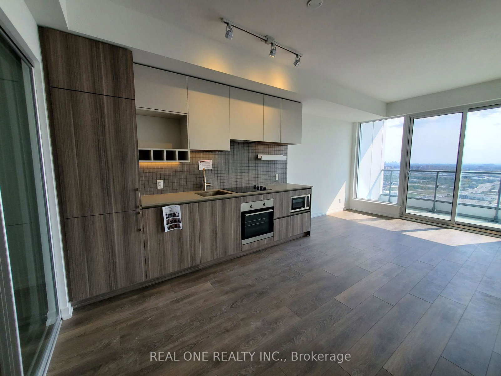 5-buttermill-avenue-vaughan-ontario-n12894834