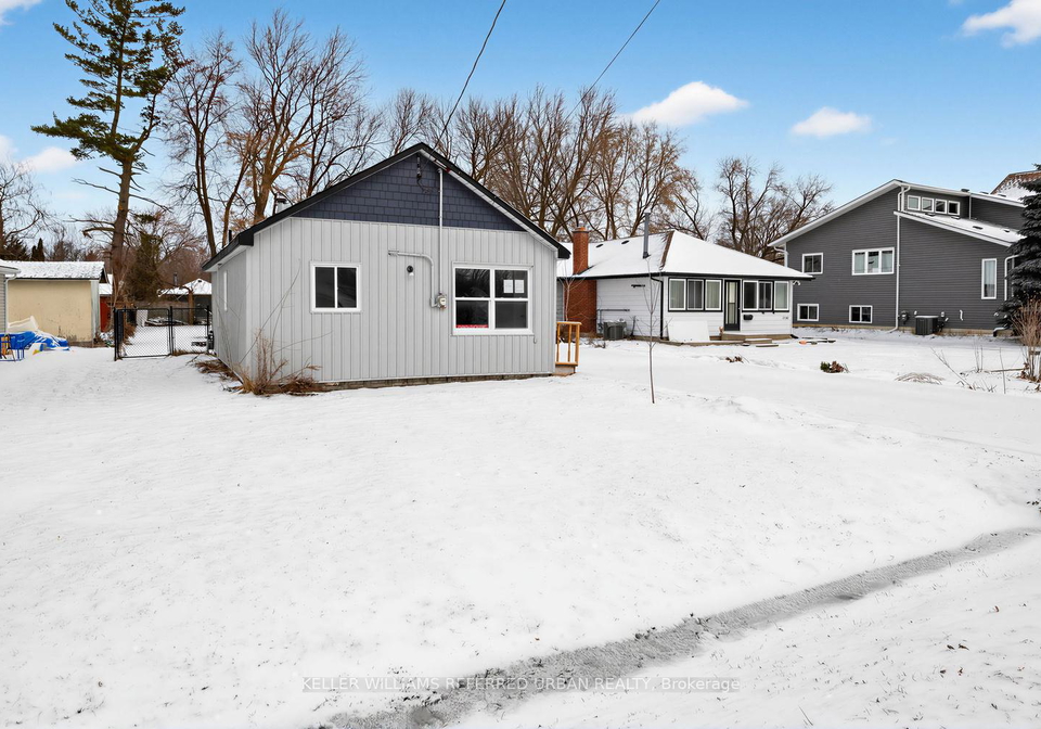 208-bayview-avenue-georgina-ontario-n12895010