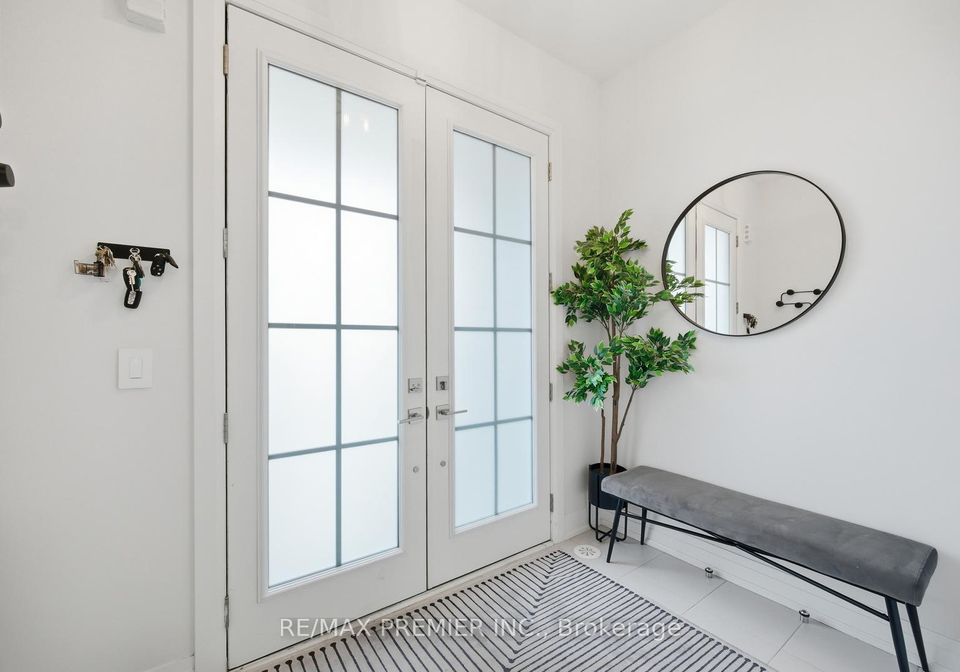 229-vermont-avenue-newmarket-ontario-n12895102