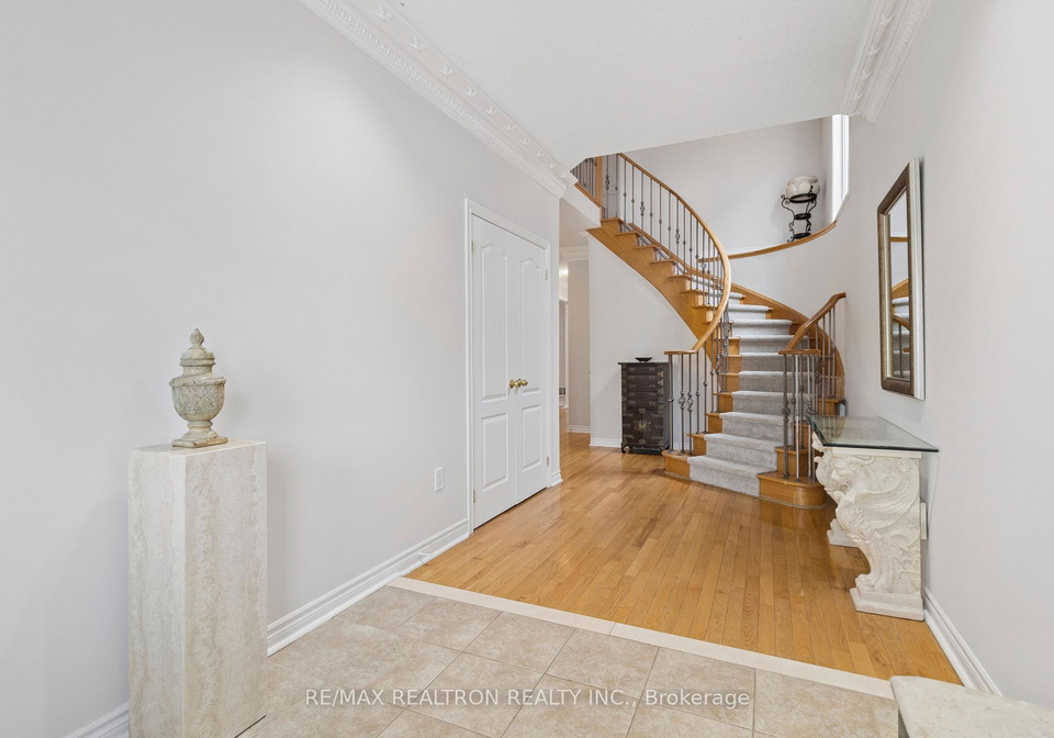 32-brackenwood-avenue-richmond-hill-ontario-n12895426
