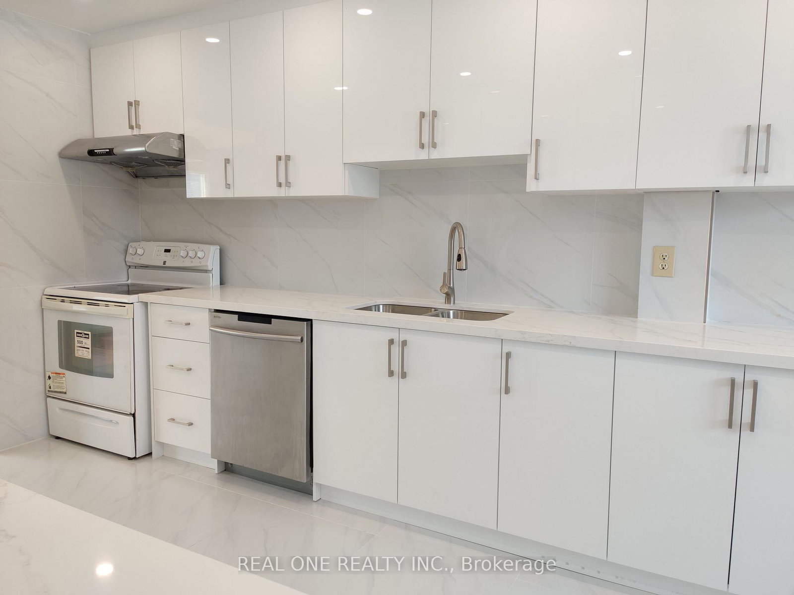 646-village-parkway-markham-ontario-n12896740