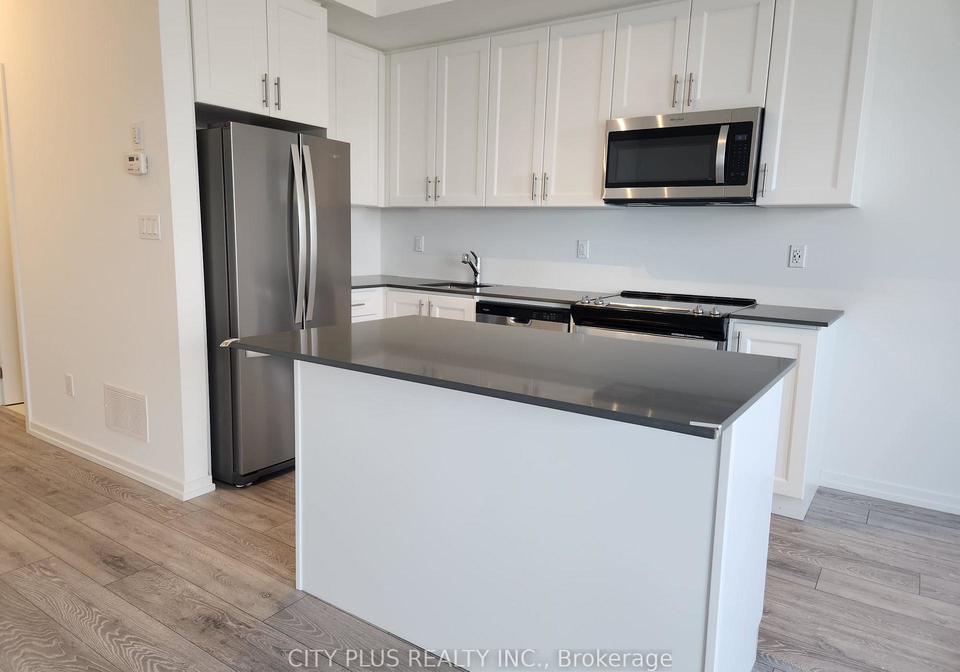 14-lytham-green-circle-newmarket-ontario-n12896928
