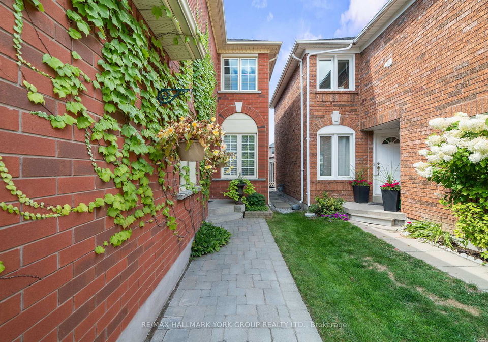 18-rush-road-aurora-ontario-n12898444
