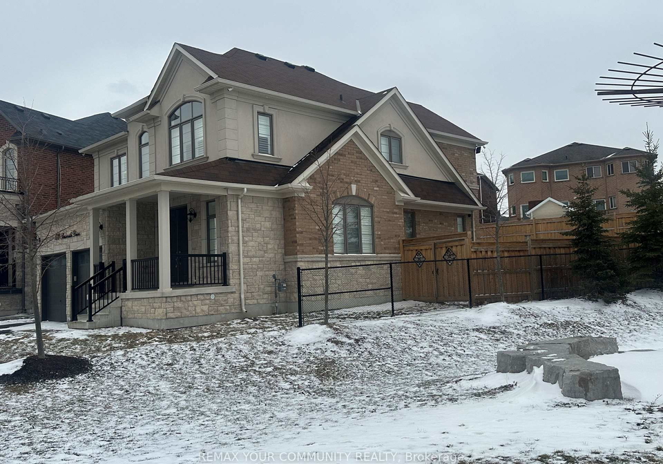 678-somerville-drive-newmarket-ontario-n12899576