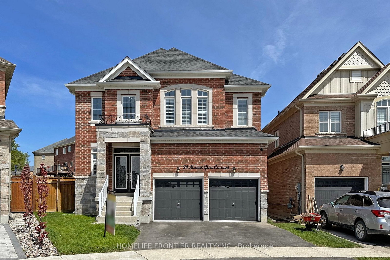 24-manor-glen-crescent-east-gwillimbury-ontario-n12900440