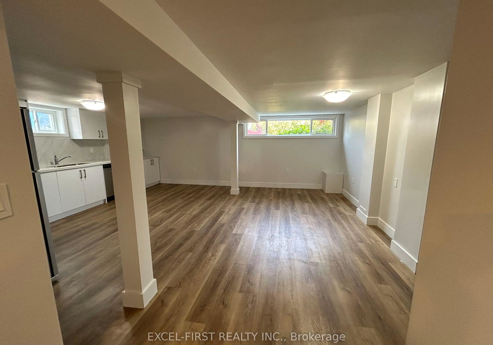 128-sheldon-avenue-newmarket-ontario-n12901598