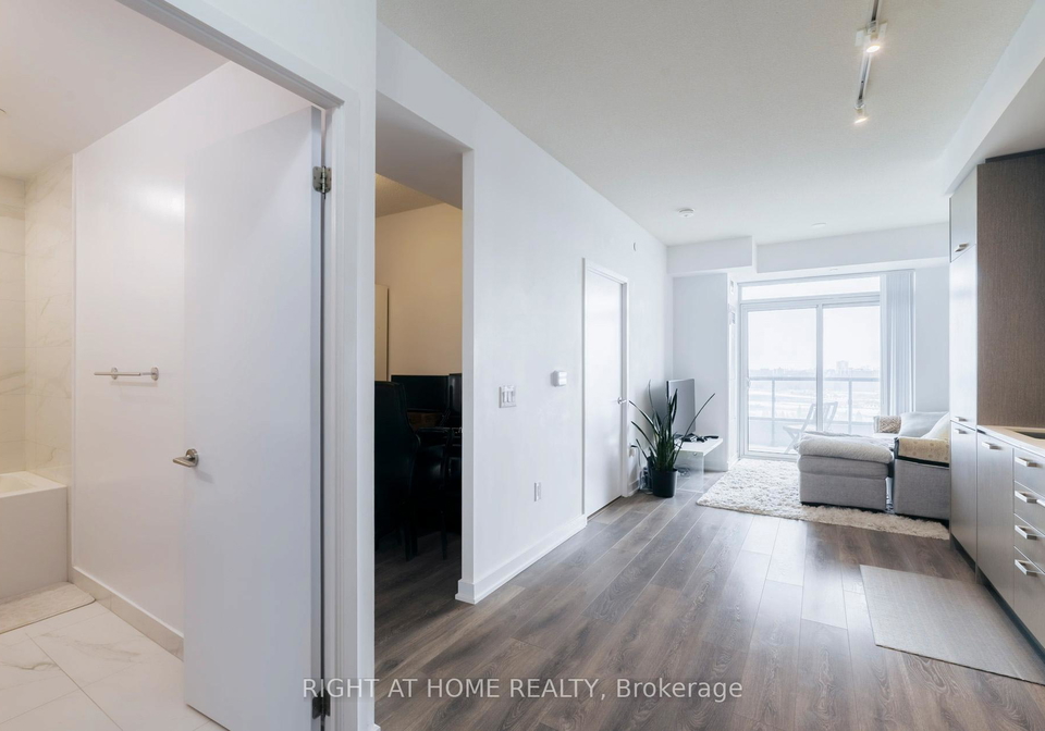 38-honeycrisp-crescent-vaughan-ontario-n12902508