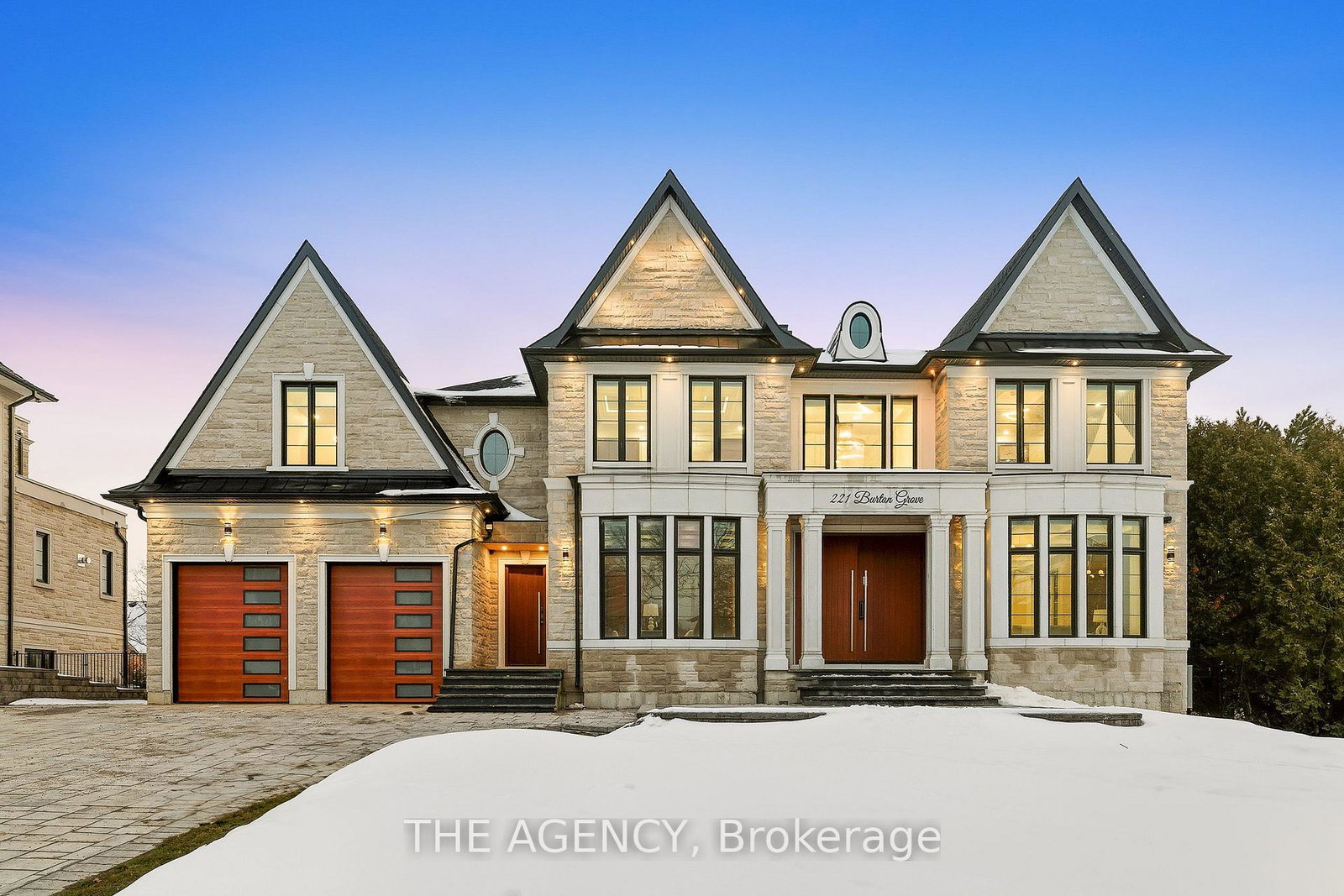221-burton-grove-king-ontario-n12902716