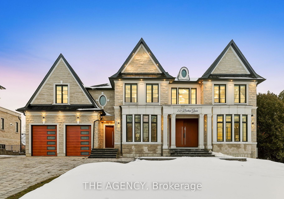 221-burton-grove-king-ontario-n12902716