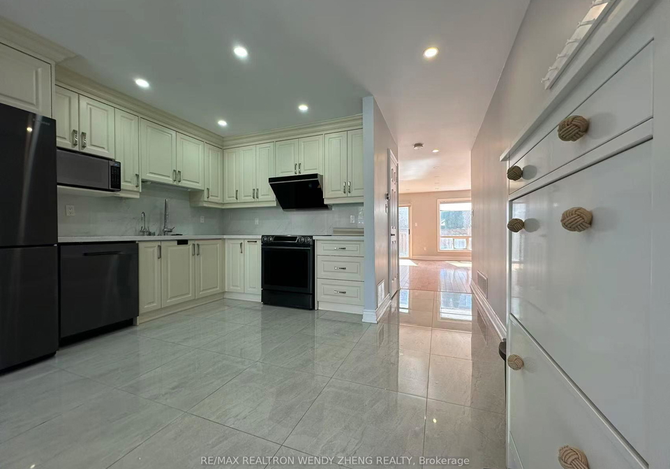 135-rideau-drive-richmond-hill-ontario-n12903186