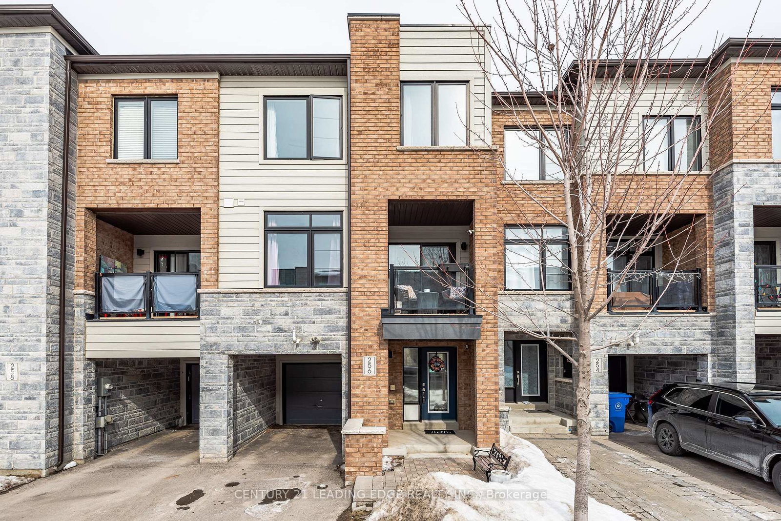 256-vivant-street-newmarket-ontario-n12903300