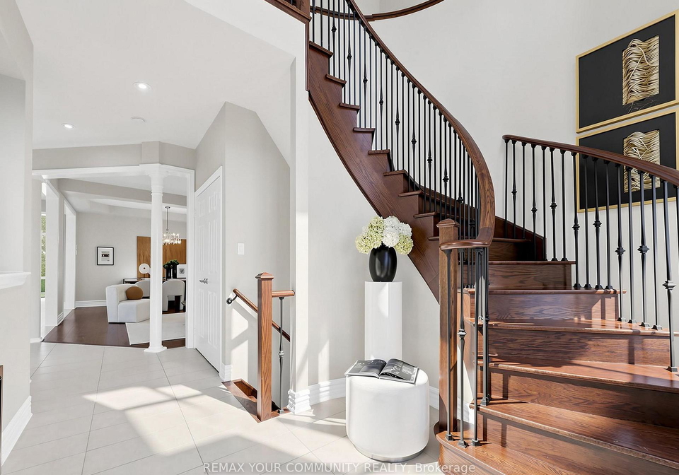 1189-stuffles-crescent-newmarket-ontario-n12903802