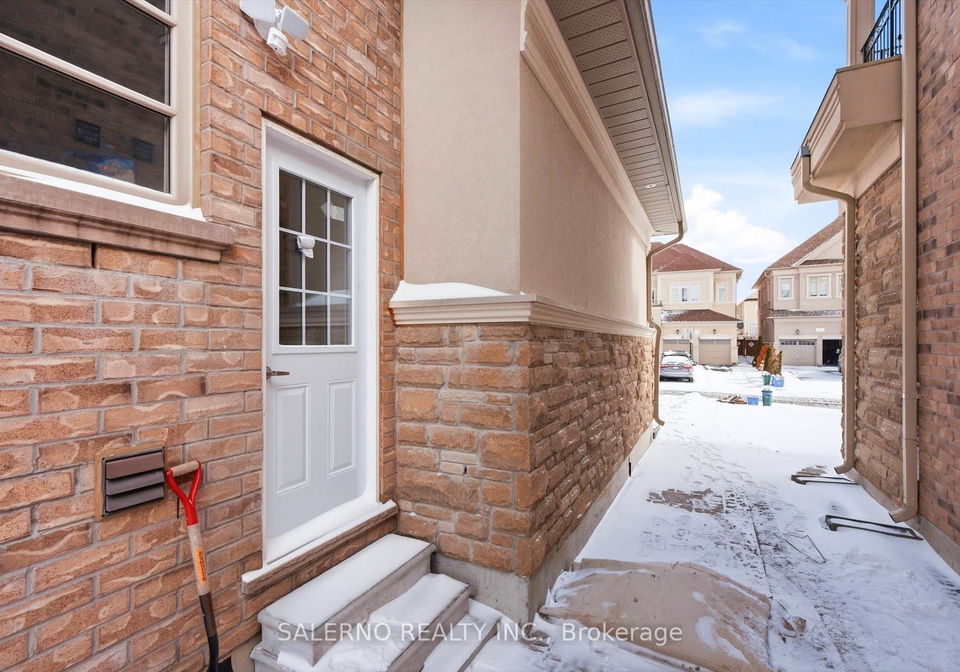 10-virtue-crescent-vaughan-ontario-n12904316