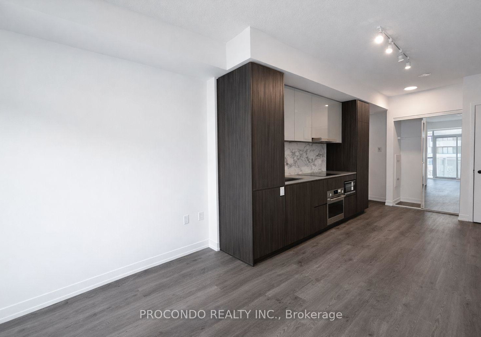 8-interchange-way-vaughan-ontario-n12905900