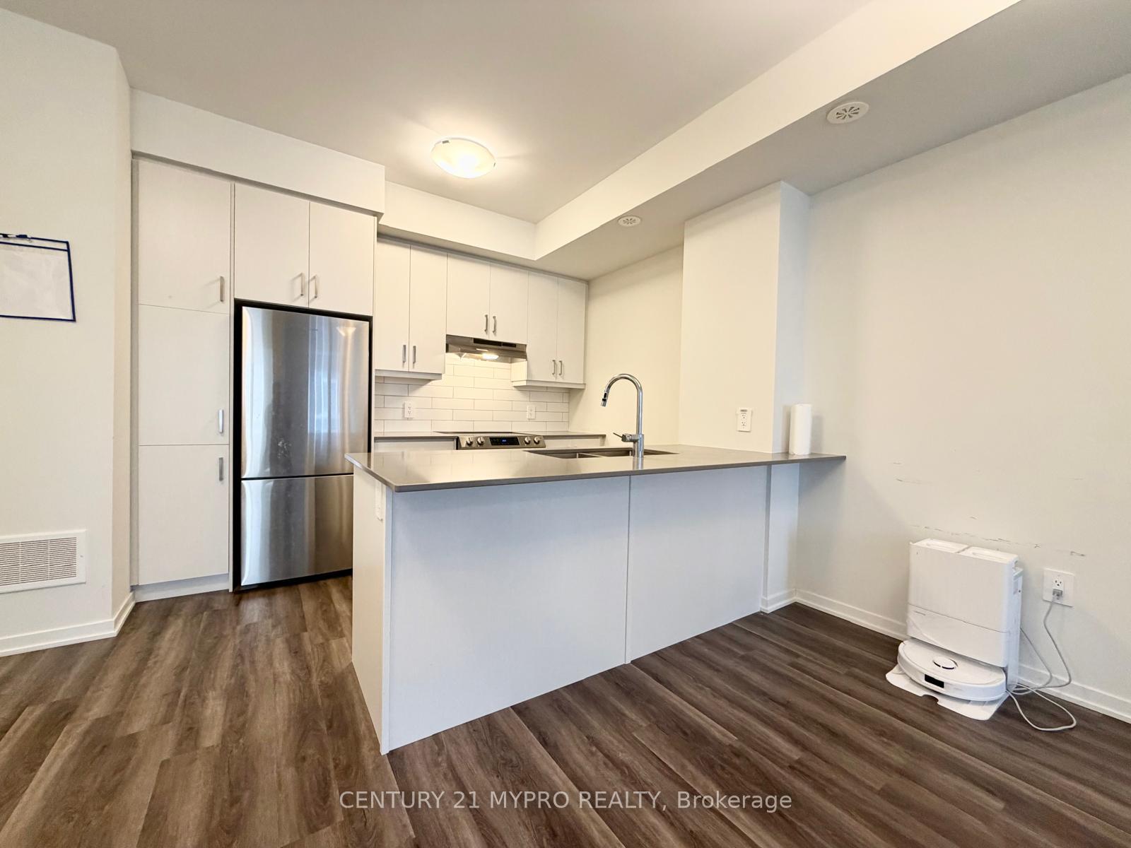 31-honeycrisp-crescent-vaughan-ontario-n12906432