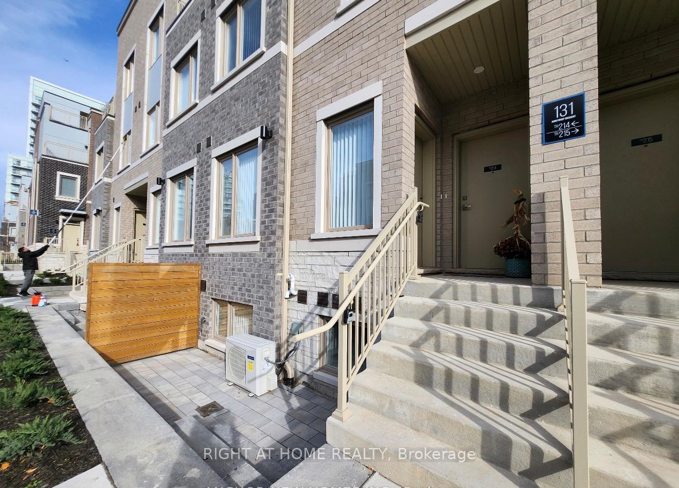 131-honeycrisp-crescent-vaughan-ontario-n12907024