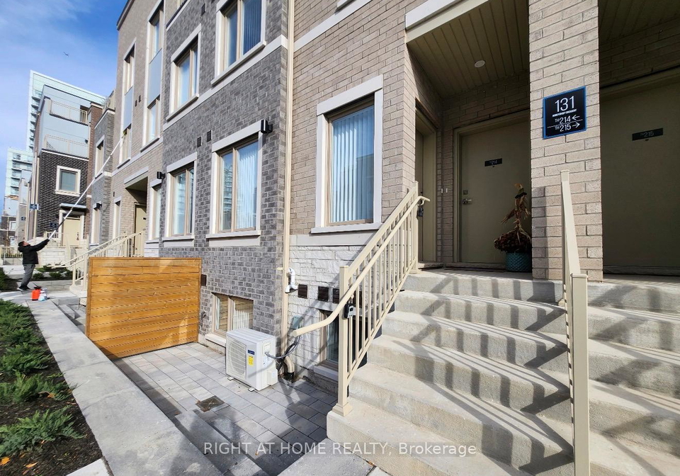 131-honeycrisp-crescent-vaughan-ontario-n12907024