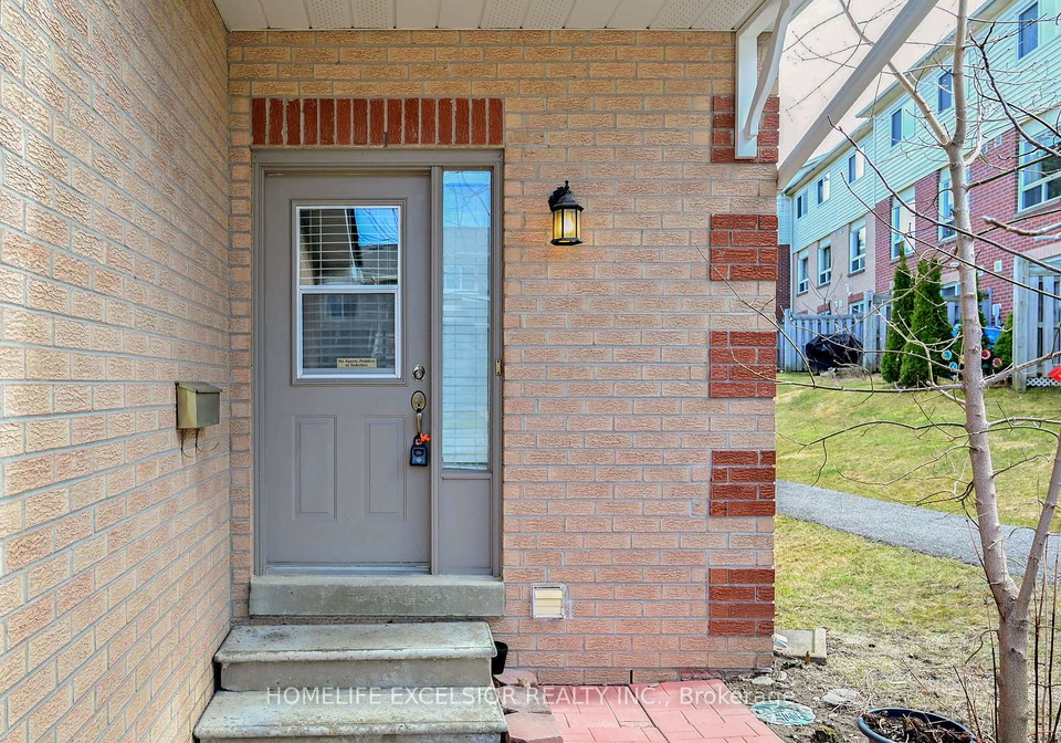 579-gibney-crescent-newmarket-ontario-n12907832