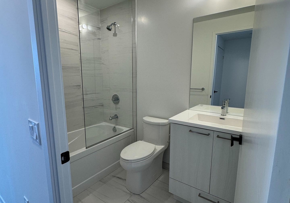 225-commerce-street-vaughan-ontario-n12912496