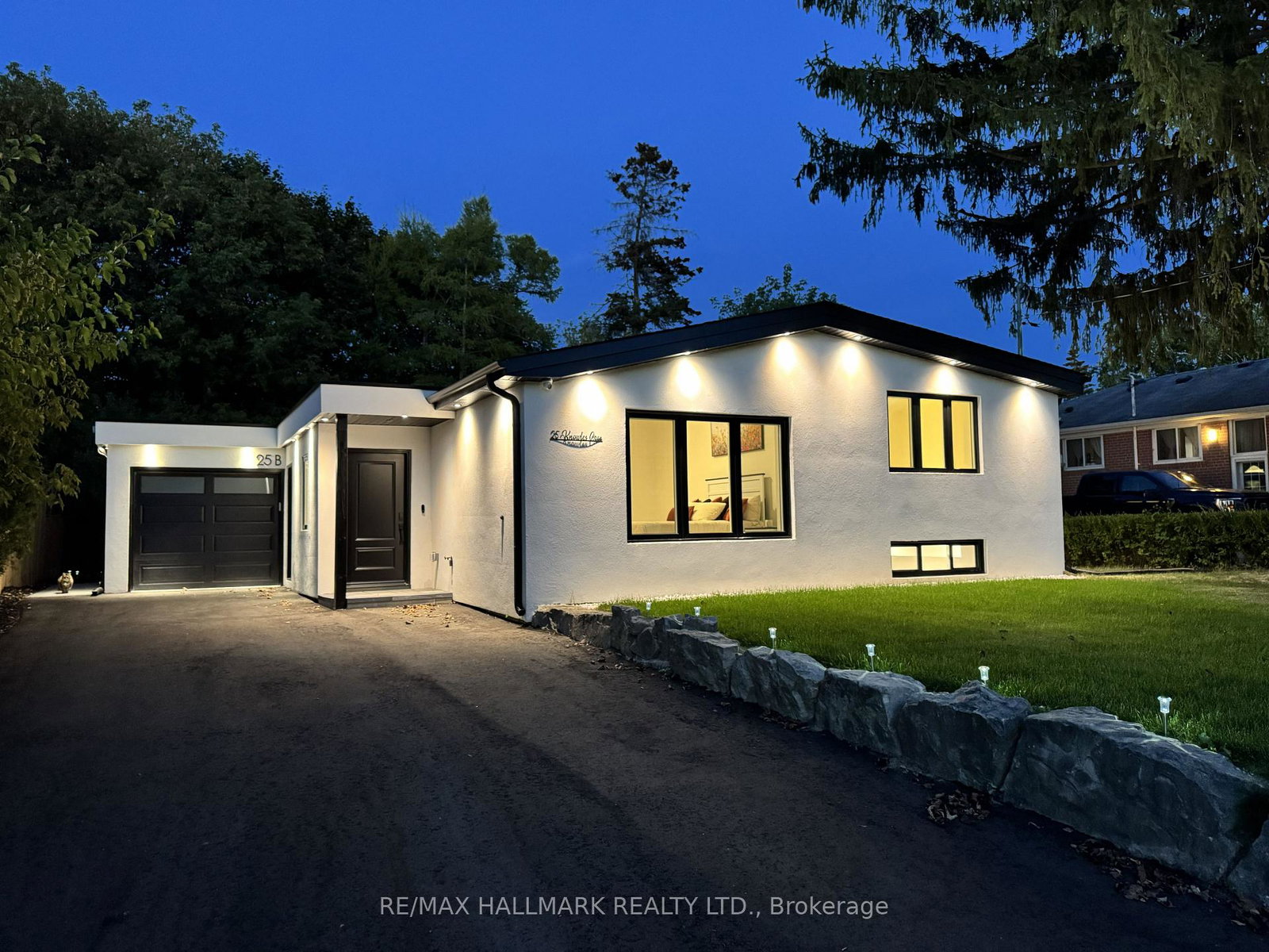 25b-knowles-crescent-aurora-ontario-n12912754