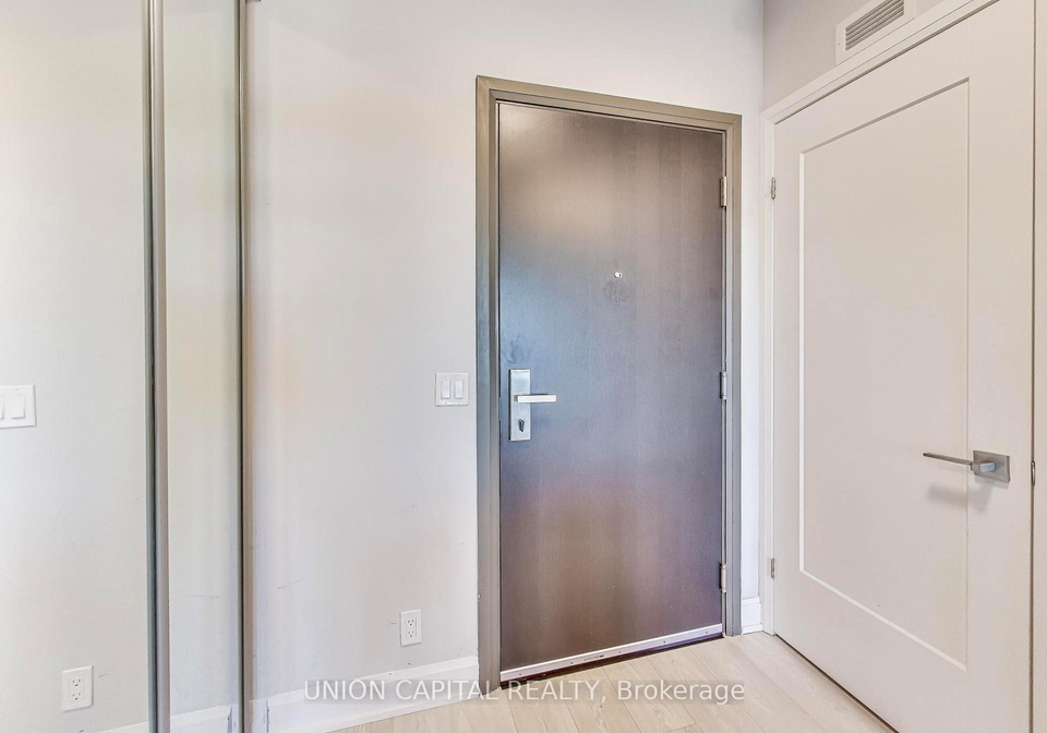 38-water-walk-drive-markham-ontario-n12915654