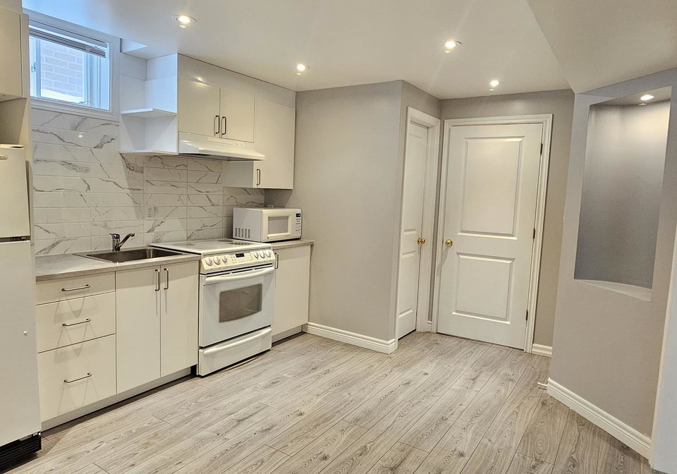 43-naylor-drive-bradford-west-gwillimbury-ontario-n12916770