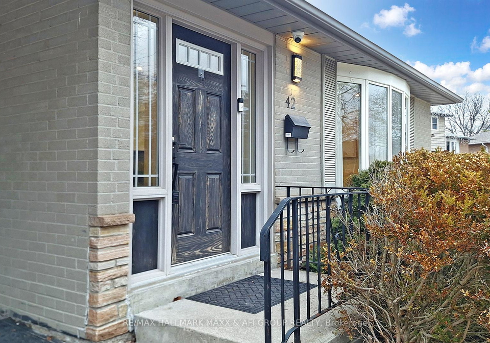42-devins-drive-aurora-ontario-n12918258
